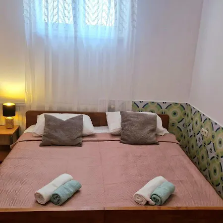 Apartment Stari *
